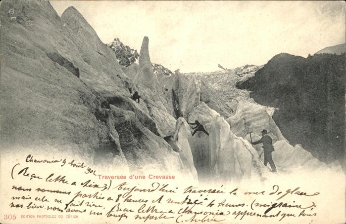 Bergsteigen Klettern Traversee d_une Crevasse