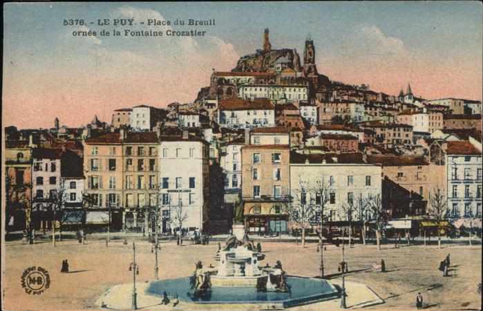 Le Puy-en-Velay Place Breuil Fontaine Crozatler