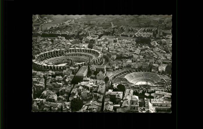 Arles Bouches-du-Rhone Fliegeraufnahme Theater