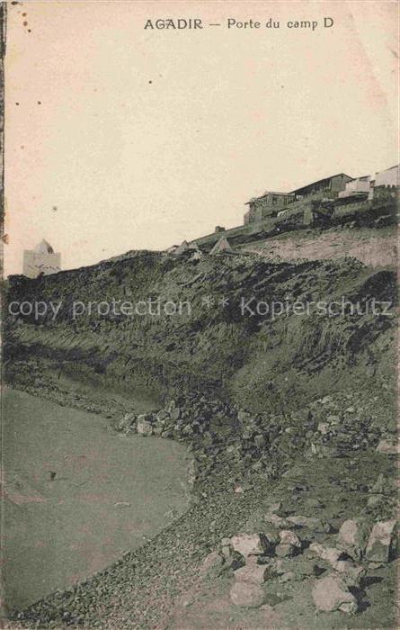Agadir Maroc Porte-du-Camp-D Militaerlager Zelte Huegelkueste Steine Gebaeude