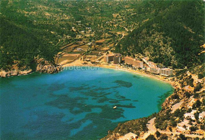 Cala San Vicente Ibiza ES Articulos de Piel Fliegeraufnahme