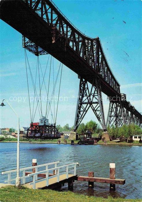 Rendsburg Schleswig-Holstein Hochbruecke ueber den Nord Ostsee Kanal mit Schwebe