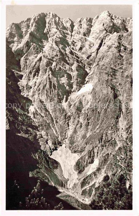 Watzmann Berchtesgaden Bayern Ostwand Felswand Felsen Schneeflecken Steilwand