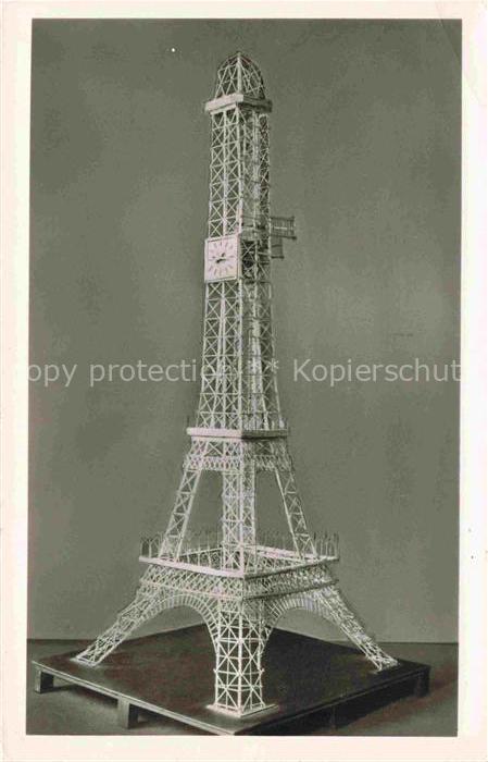 GOSLAR Harz Niedersachsen Strohkunstuhr Eiffelturm Kunstuhrenmuseum Modell Stroh