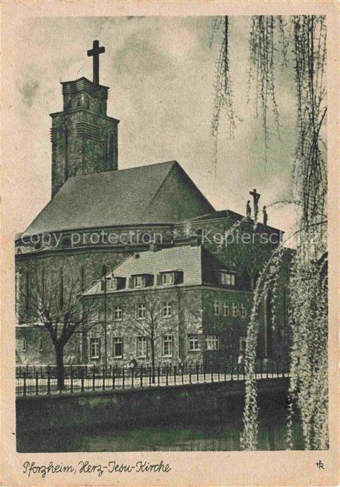PFORZHEIM BW Herz-Jesu-Kirche Kirchturm Kreuz Schulgebaeude Laubbaeume Winter