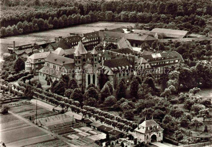 Knechtsteden Dormagen NRW Missionshaus Kloster Kirche Tuerme Wald Felder Anlage