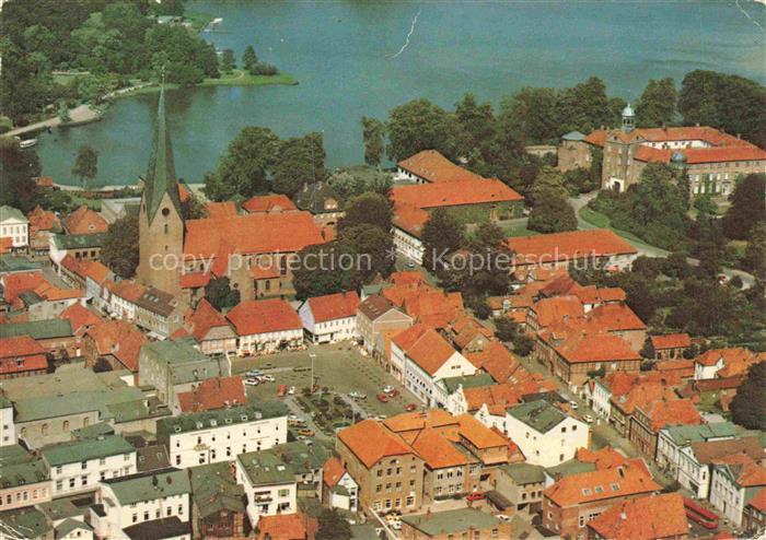 Eutin Schleswig-Holstein Fliegeraufnahme Stadtansicht See Altstadt Kirchturm Hol
