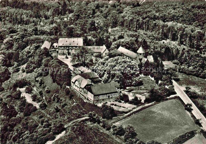Kloster Schiffenberg Ausflugsgaststaette Kloster Wald Fachwerkgebaeude Luftbild