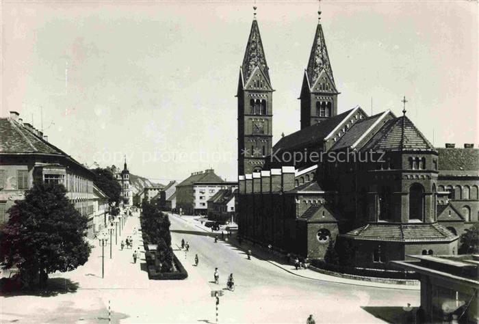 MARIBOR Marburg Drau Steiermark Slovenia Kathedrale Doppelturm Strassenszene Fah