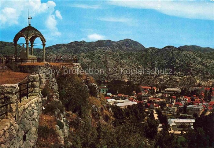 Cetinje Cetigne Montenegro Panorama Kapelle Kreuz Felsen Stadtblick Berge Tal Da
