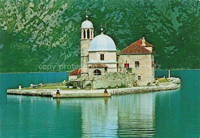 Perast Kotor Montenegro Gospa-od-Škrpjela Kirche Insel Bucht Kuppel Glockenturm