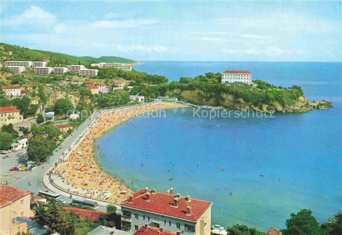 Ulcinj Montenegro Strand Bucht Badegaeste Hotels Promenade Meer Felsen Villa