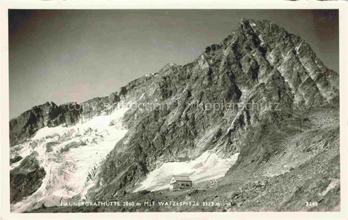 Kaunergrathuette 2811m oetztaler Alpen AT mit Watzespitze