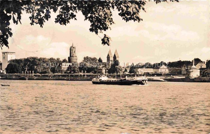 Andernach Rhein Rheinland-Pfalz Alter Kran Dom und Runder Turm