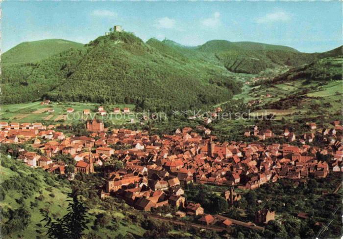 Annweiler Trifels Fliegeraufnahme mit Burg