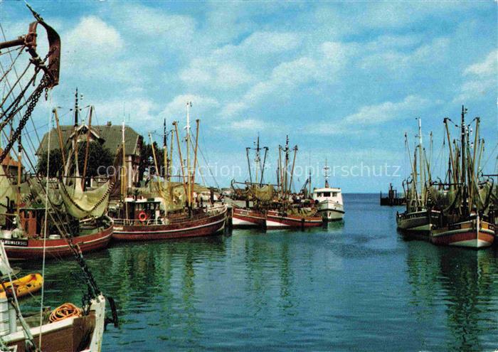 Neuharlingersiel Fischerhafen