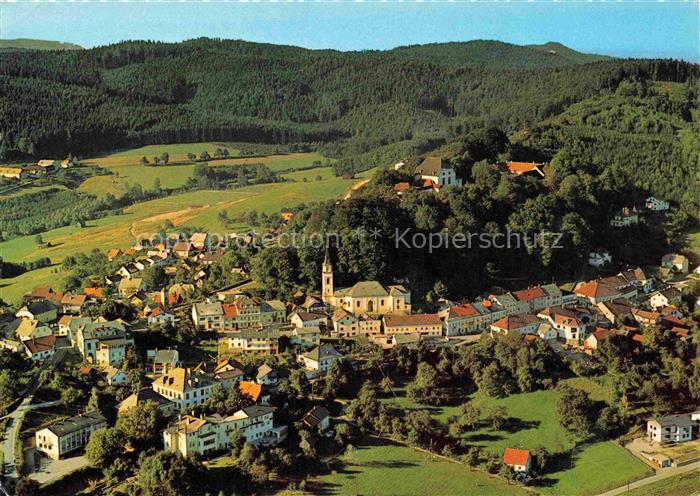 Wolfsegg am Hausruck Oberoesterreich AT Fliegeraufnahme mit Kirche