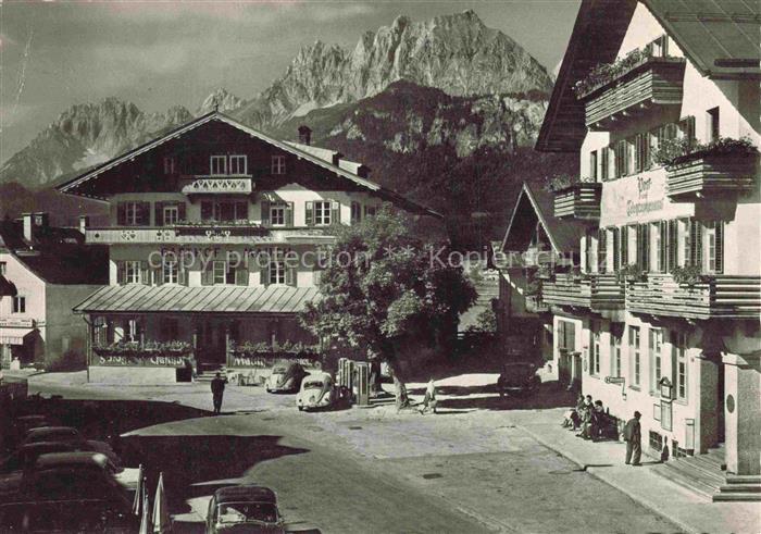 St Johann Tirol AT Ortsmotiv mit Wildem Kaiser