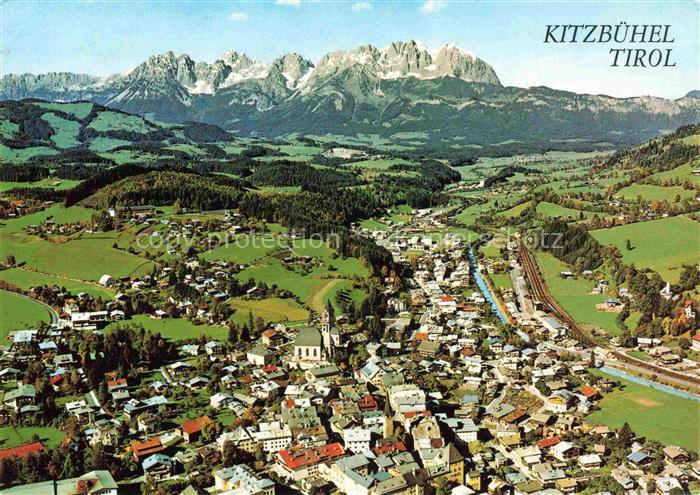 Kitzbuehel Tirol AT Panorama Blick gegen Kaisergebirge