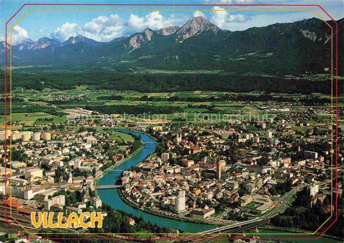 VILLACH Kaernten AT Drau Mittagskogel Stadtpanorama Berge Alpen Fluss Altstadt H