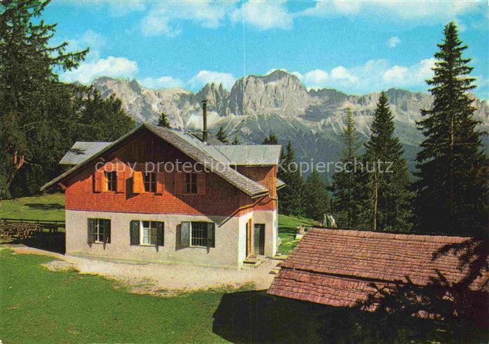 Tschafonhuette Tschafonhuette Monte-Cavone Dolomiten Berghuette Almhuette Felsen