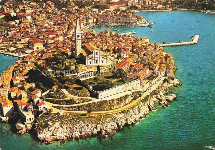 Rovinj Rovigno Istrien Croatia Altstadt Halbinsel Kirche Glockenturm Hafen Adria