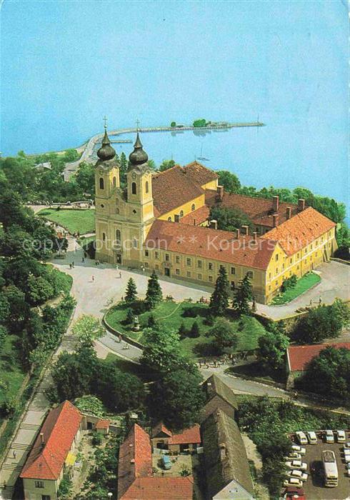Tihany HU Abteikirche Barockkirche Kloster Balaton Fliegeraufnahme Gaerten Parkp