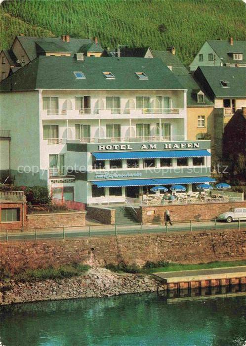 Cochem Kochem Mosel Hotel-am-Hafen Mosel Weinberge Flussufer Terrasse Weingut Uf
