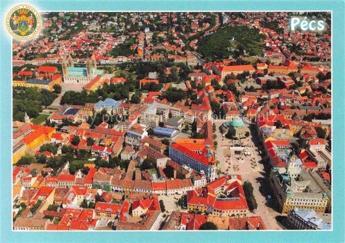 PECS Fuenfkirchen HU Bazilika Fliegeraufnahme Innenstadt Hauptplatz Rote-Daecher