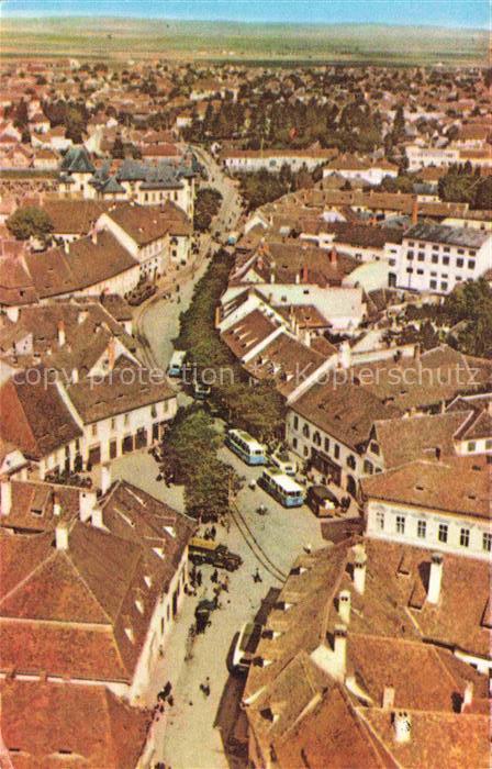 SIBIU Hermannstadt RO Fliegeraufnahme Stadtmitte Strasse Busse Altstadt Daecher