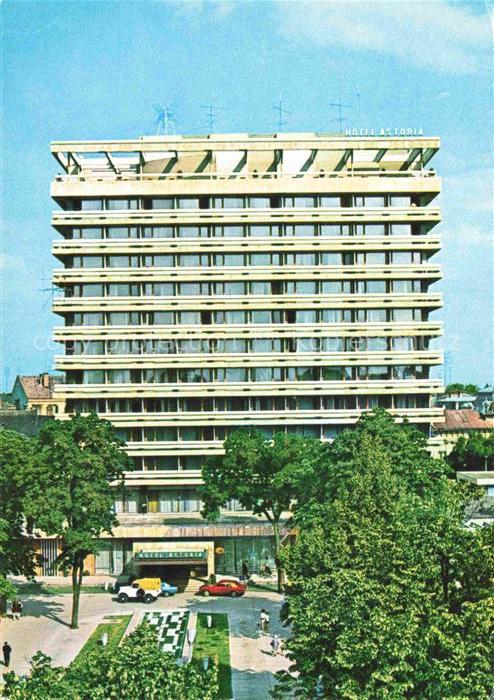 ARAD RO Hotel-Astoria Hochhaus Stadthotel Baeume Autos Platz Stadtansicht