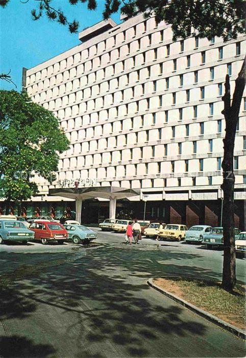 Eforie-Sud Romania Hotel-Babylon Hochhaus Wabenstruktur-Fassade Autos Parkplatz