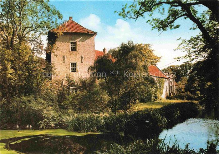 Berum Ostfriesland Hage Aurich Niedersachsen Burg Wasserburg Graben Baeume Traue