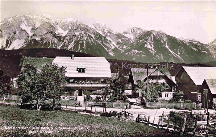 Rohrmoos Schladming Obersteiermark AT Dachstein Bergdorf Haeuser Alpenwiese Berg