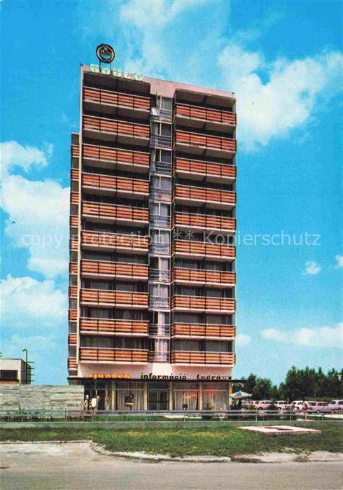 Balatonszeplak Plattensee HU Ezuestpart SZOT-ueduelő Gewerkschaftsheim Hochhaus