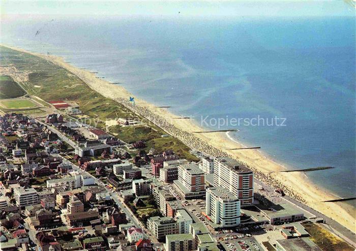 WESTERLAND Sylt Nordseeheilbad Sylt Strand Nordsee Hochhaeuser Strandkoerbe Wohn