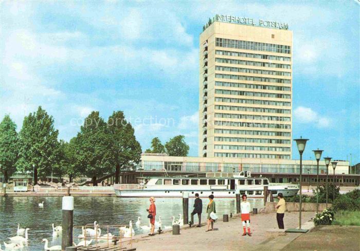 POTSDAM CITY Interhotel Hochhaus Havel Schwaene Ausflugsschiff Promenade DDR-Arc