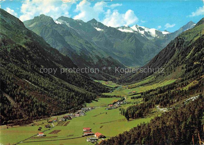 Gschnitz Tirol AT Gschnitztal Stubaier-Alpen Talblick Bergwiesen Wald Berge Schn