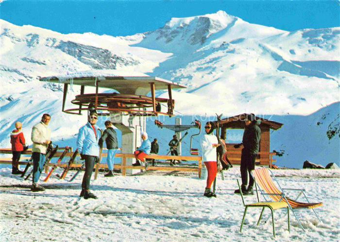 Hintertuxer Gletscherbahn Hintertux Tux Zillertal Tirol AT Gletscherbahn Bergsta