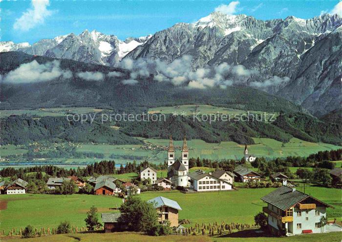 Weerberg Tirol AT Karwendelgebirge Kirche Bergdorf Wiesen See Bergpanorama Alpen