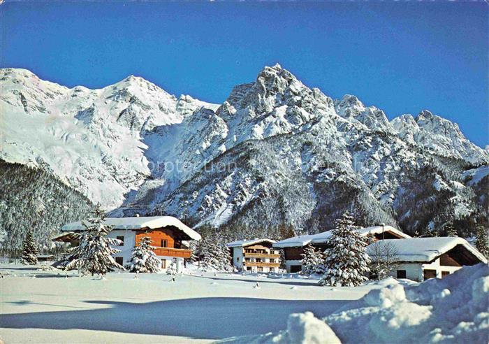 St Ulrich Pillersee Tirol AT Winterlandschaft Bergpanorama Loferer-Steinberge Sc