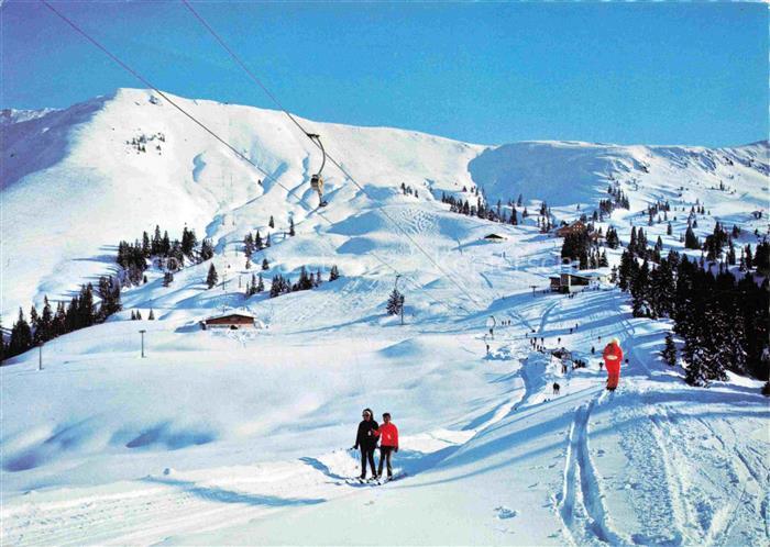 Hahnenkamm Gasthaus 1670m Kitzbuehel Tirol AT Skigebiet Gondelbahn Schlepplift P