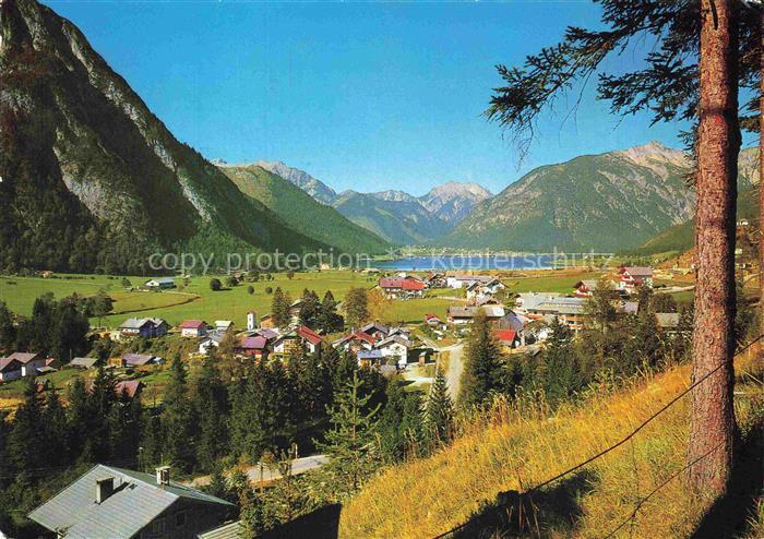 Maurach Achensee TiroL AT Achensee Bergtal Nadelwald Herbst Bergpanorama See Kir