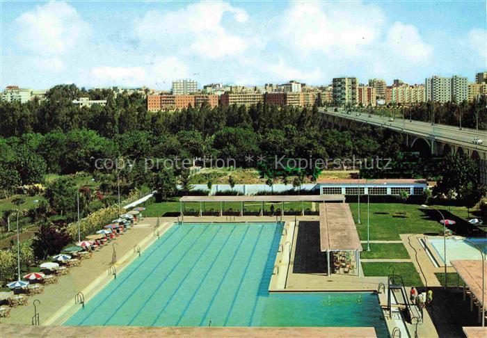 Badajoz Extremadura ES Schwimmbad Puente-Nuevo Stadtansicht Hochhaeuser Viadukt