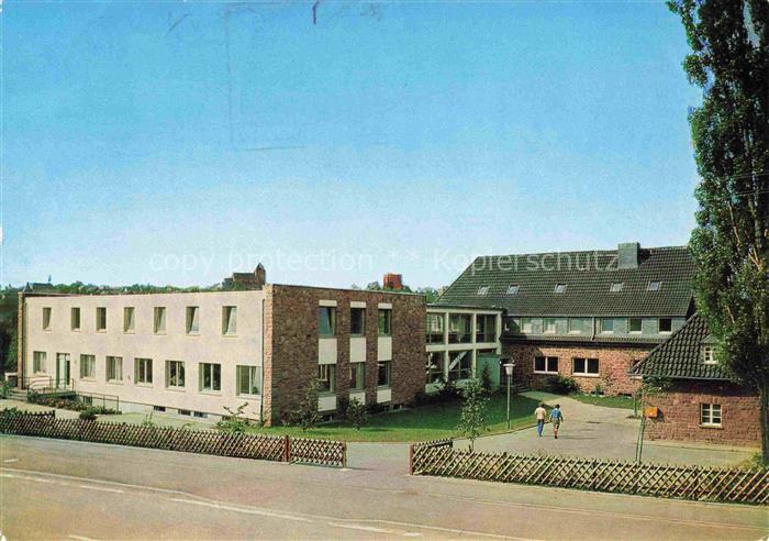 Rath Nideggen Jugendherberge Gebaeude Strasse Baeume Rheinland