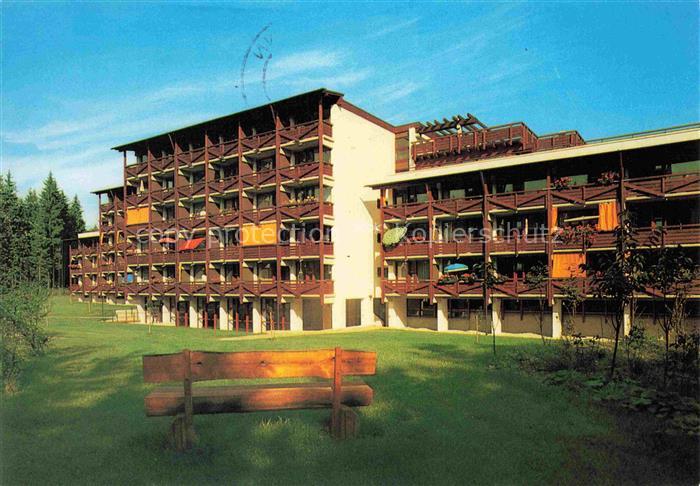 Ottobrunn Lore-Malsch-Haus Alten-und-Pflegeheim Riemerling Balkon Park Bank Pfle