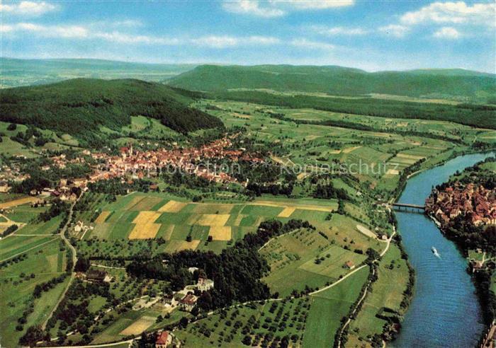 Gailingen Singen BW Diessenhofen Rhein Schloss-Rheinburg Felder Huegel Wald Wohn