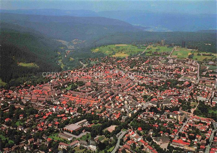 FREUDENSTADT BW Fliegeraufnahme Stadtpanorama Schwarzwald Kurort Wohnhaeuser Ber