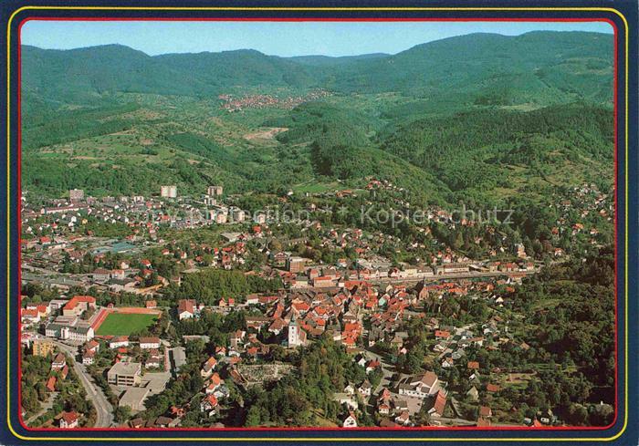 Gernsbach Murgtal BW Fliegeraufnahme Stadtpanorama Murgtal Schwarzwald Kirche St