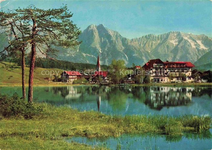 SEEFELD Tirol AT Wildsee Wettersteingebirge Kirche Hotel See Spiegelung Tanne Fe